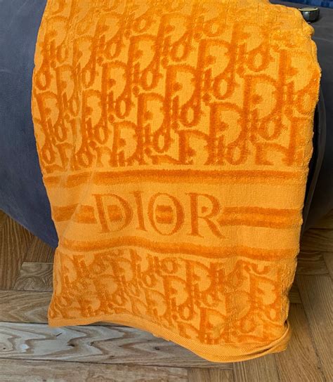 towel dior